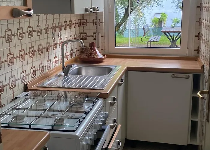 Calmasino アパート